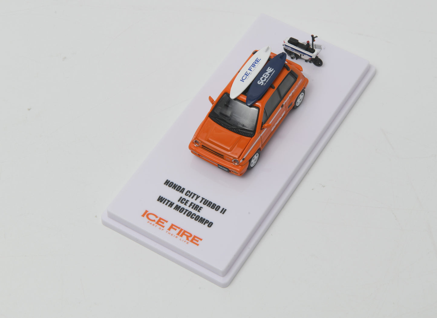 Honda City Turbo II with Motocompo special version (Scene by Ice Fire) (此價格包含運費)