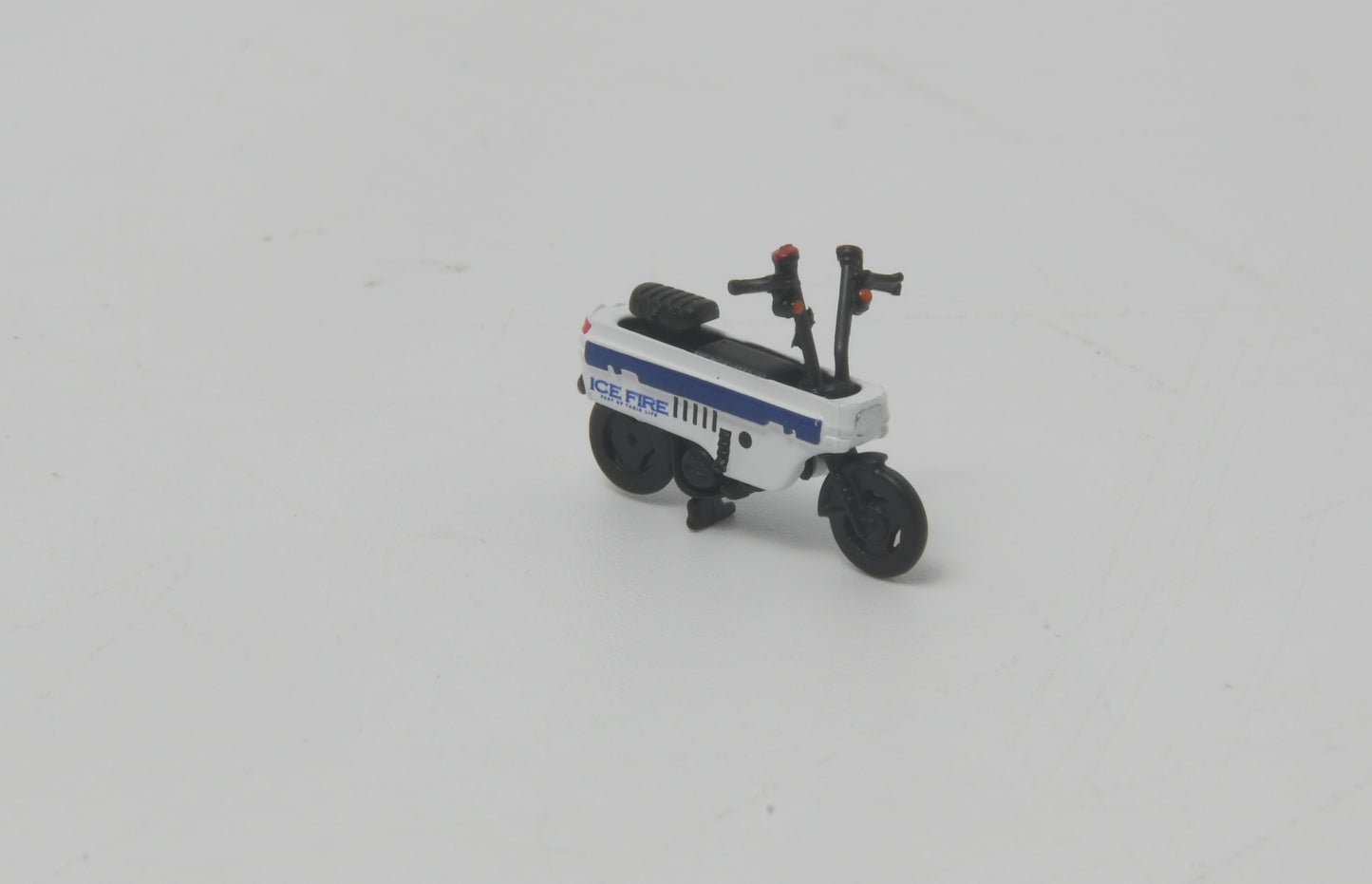 Honda City Turbo II with Motocompo special version (Scene by Ice Fire) (此價格包含運費)