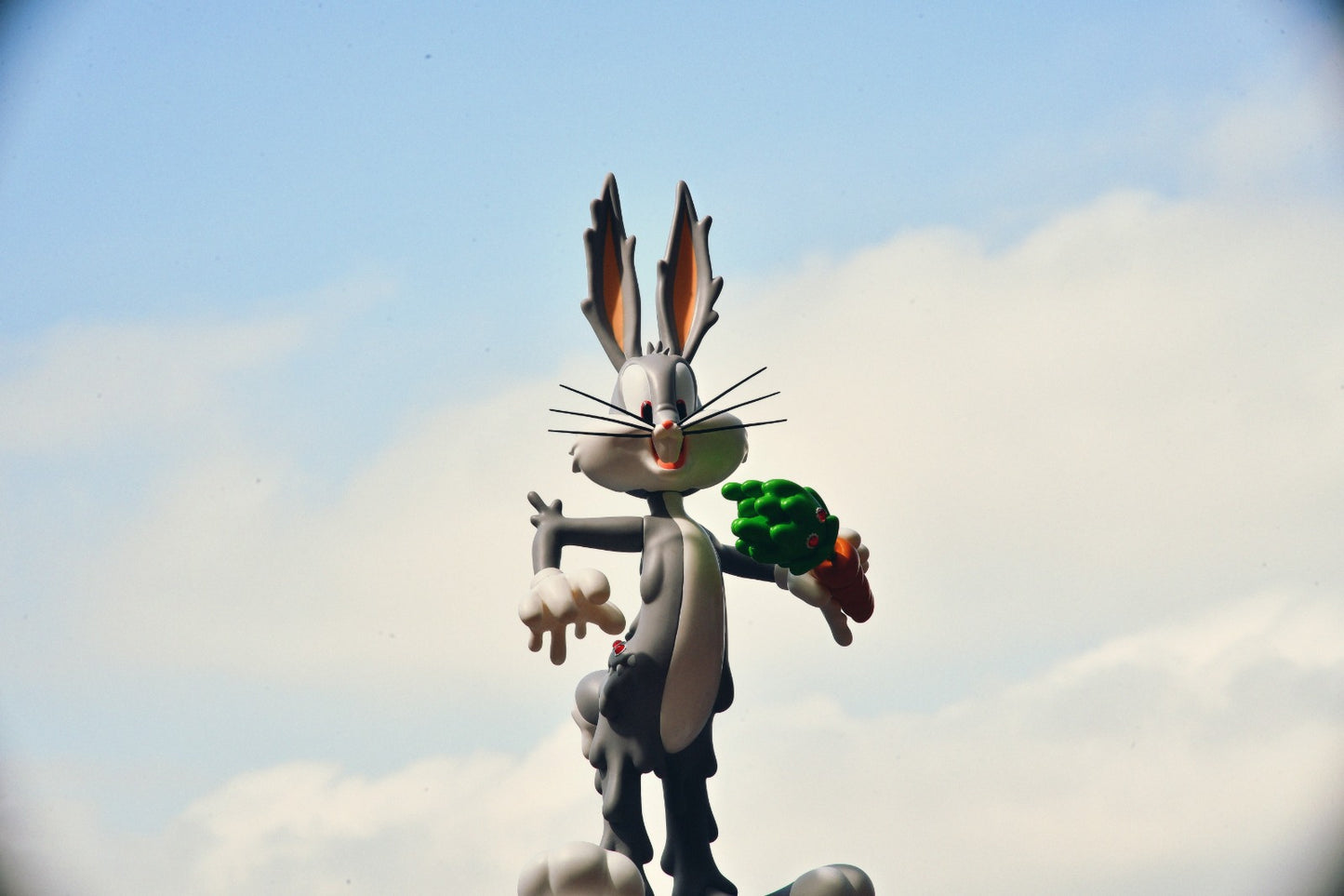 Soap Studio Bugs Bunny - 兔八哥 Erosion 灰色版 x 大久保 (此價格不含運費)